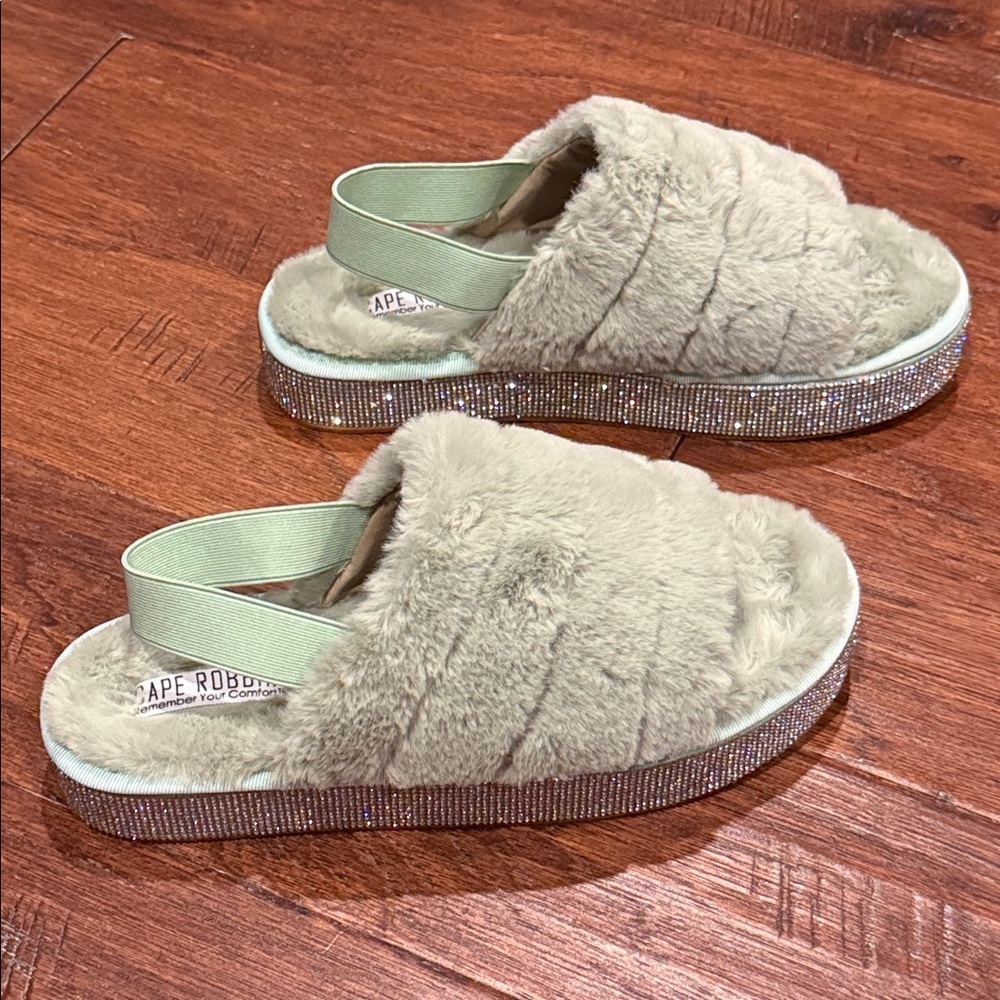 Brand New!! Size 10 Faux Fur Slide Sandals with Rhinestone Soles